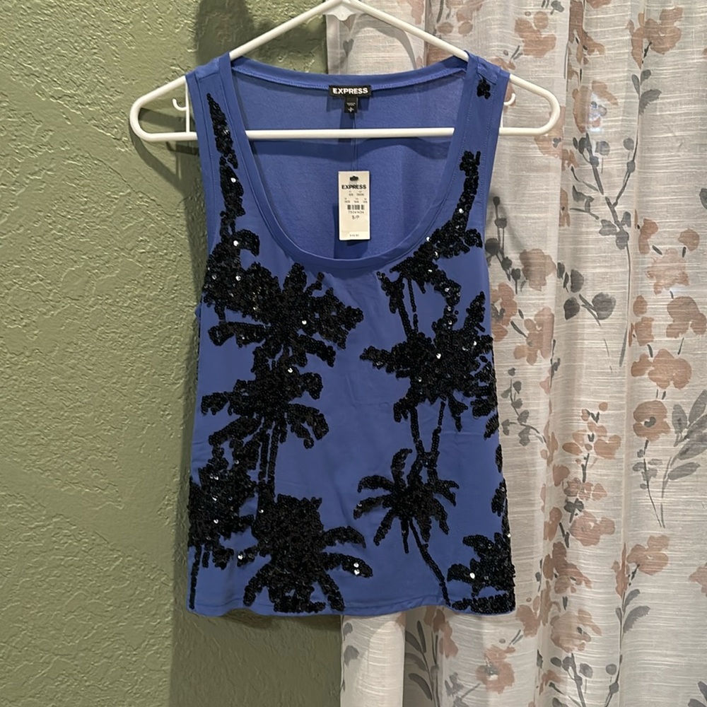 Express S palm tree embellishment tank